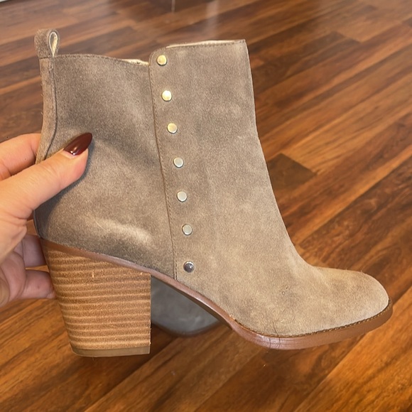 Brand new Nine West booties - Picture 2 of 3